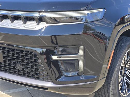 High Gloss Black 2026 Jeep Grand Wagoneer 4x4