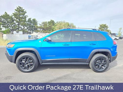 Hydro Blue Pearlcoat 2020 Jeep Cherokee Trailhawk