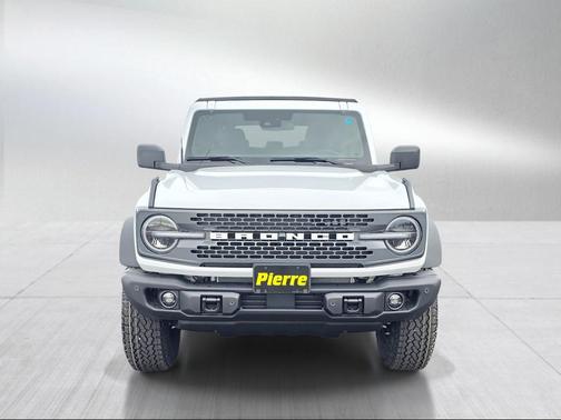 OXFORD WHITE 2026 Ford Bronco Badlands