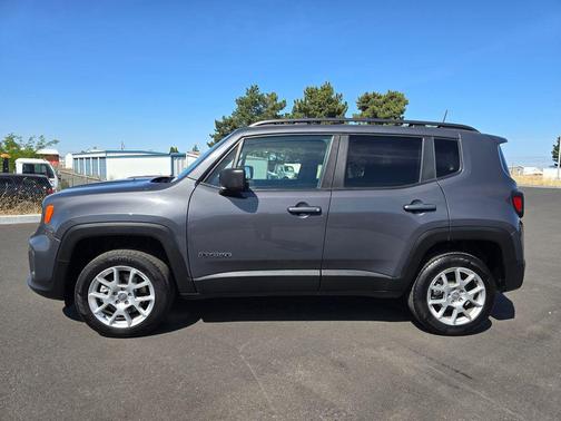 Graphite Gray 2023 Jeep Renegade Latitude