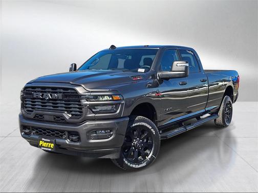 2025 RAM 2500 Big Horn Crew Cab 4x4 8' Box