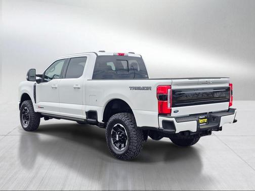 STAR WHITE 2026 Ford F-350 Platinum