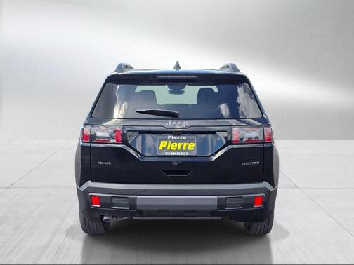 Diamond Black Crystal Pearlcoat 2026 Jeep Cherokee Limited