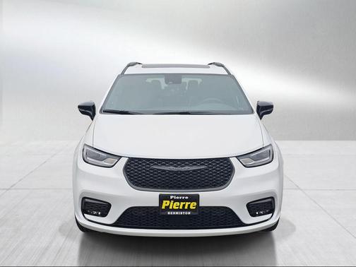 Bright White Clearcoat 2026 Chrysler Pacifica Limited