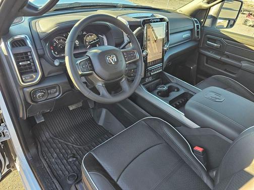 Bright White Clearcoat 2026 RAM 3500 Laramie Crew Cab 4x4 8' Box