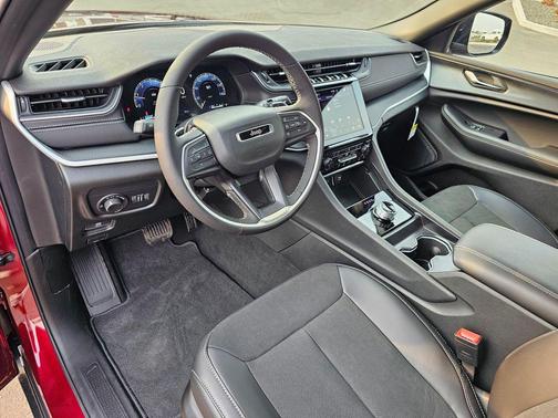 Velvet Red Pearlcoat 2025 Jeep Grand Cherokee L Altitude