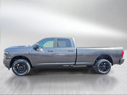Crystal Metallic 2026 RAM 3500 Laramie Crew Cab 4x4 8' Box