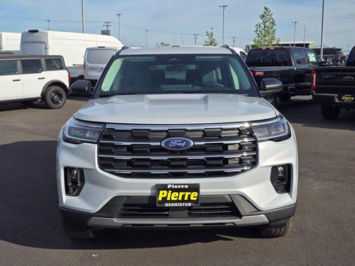 White 2026 Ford Explorer Active