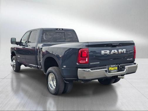 2026 RAM 3500 Laramie Crew Cab 4x4 8' Box