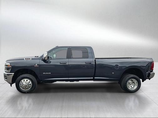 2026 RAM 3500 Laramie Crew Cab 4x4 8' Box