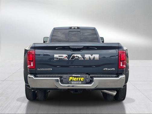 2026 RAM 3500 Laramie Crew Cab 4x4 8' Box
