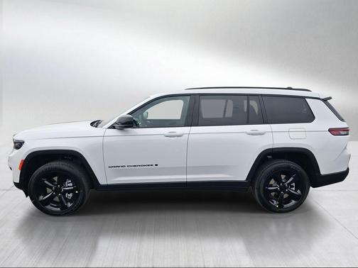 Bright White Clearcoat 2025 Jeep Grand Cherokee L Altitude
