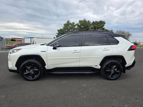 2021 Toyota RAV4 Hybrid SE