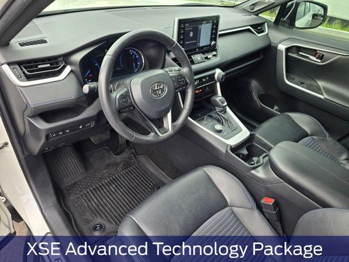 2021 Toyota RAV4 Hybrid SE
