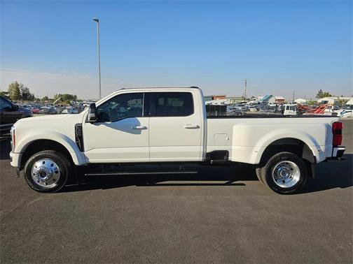 2025 Ford F-450 Platinum