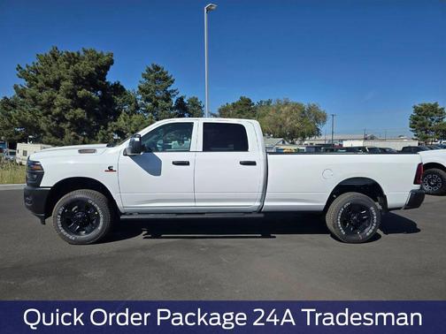Bright White Clearcoat 2026 RAM 2500 Tradesman Crew Cab 4x4 8' Box