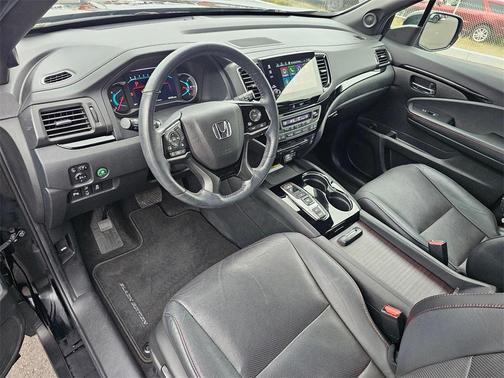 2022 Honda Pilot AWD Black Edition
