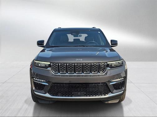 2023 Jeep Grand Cherokee Summit