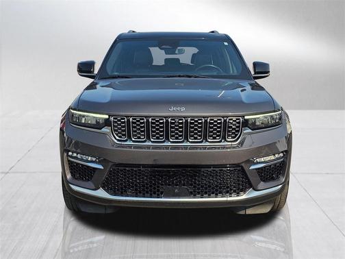 2023 Jeep Grand Cherokee Summit
