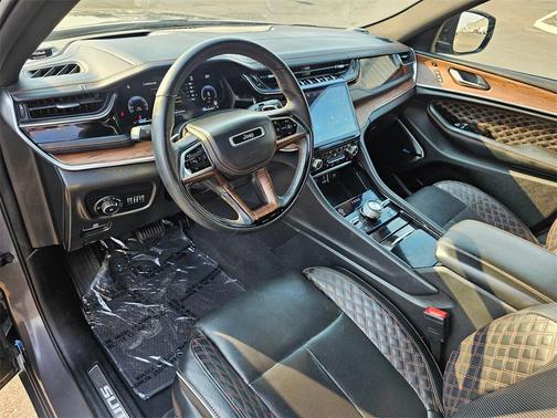 2023 Jeep Grand Cherokee Summit