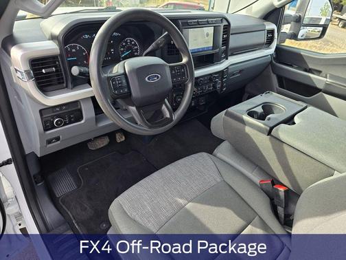 OXFORD WHITE 2024 Ford F-350 XLT