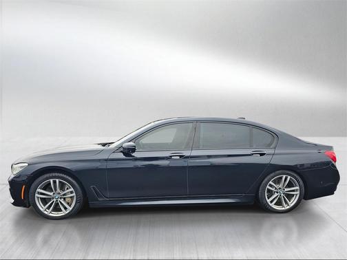 2017 BMW 750 i xDrive