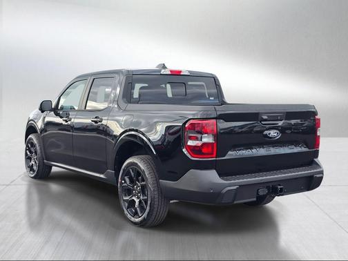 SHADOW BLACK 2026 Ford Maverick Lariat