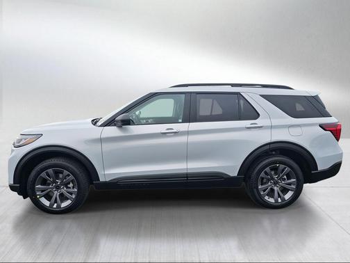 White Metallic 2026 Ford Explorer Active w/200A Pkg