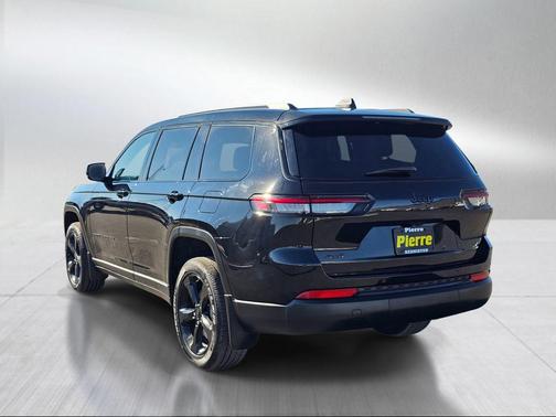 Diamond Black Crystal Pearlcoat 2025 Jeep Grand Cherokee L Altitude