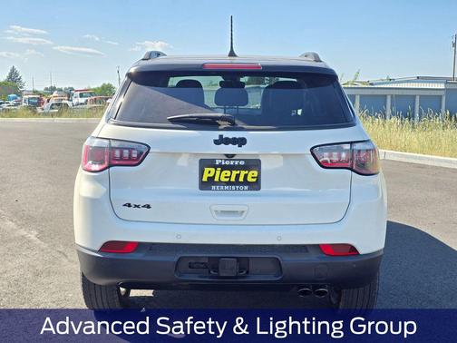 White Clearcoat 2018 Jeep Compass Latitude
