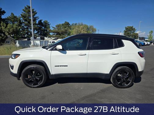 White Clearcoat 2018 Jeep Compass Latitude