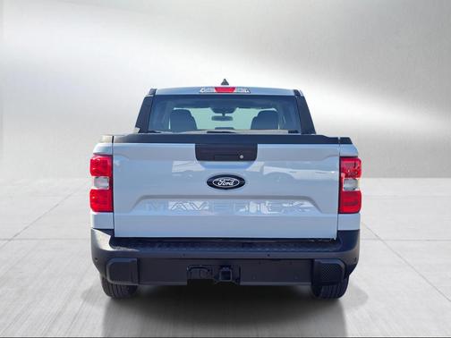 White Metallic 2025 Ford Maverick XLT