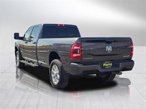 2024 RAM 3500 Laramie Crew Cab 4x4 8' Box