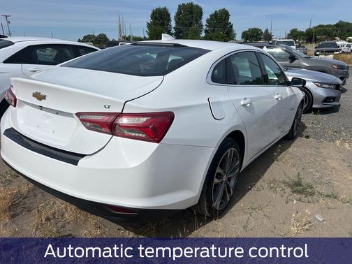 Summit White 2021 Chevrolet Malibu FWD LT