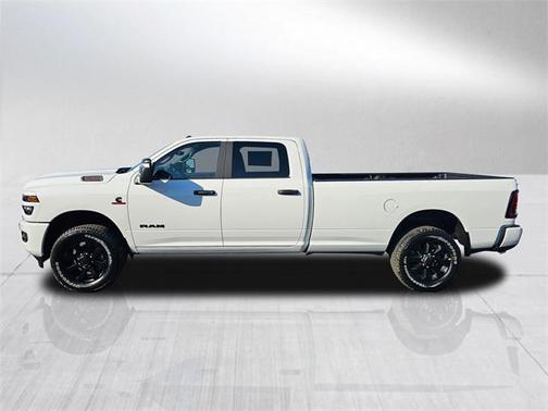 2026 RAM 3500 Big Horn Crew Cab 4x4 8' Box