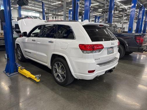 2020 Jeep Grand Cherokee Overland