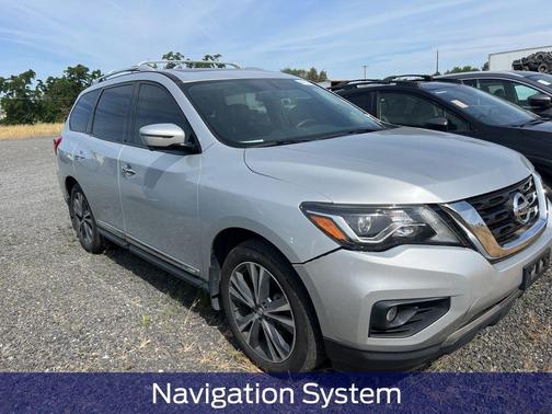 Brilliant Silver 2018 Nissan Pathfinder Platinum