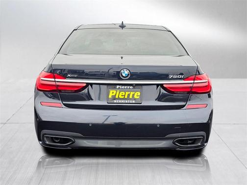 2017 BMW 750 i xDrive