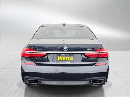 2017 BMW 750 i xDrive