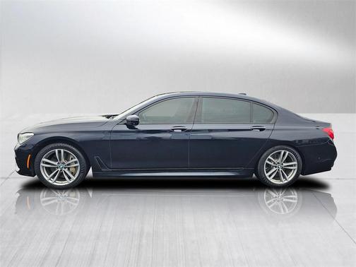 2017 BMW 750 i xDrive