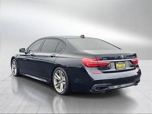 2017 BMW 750 i xDrive