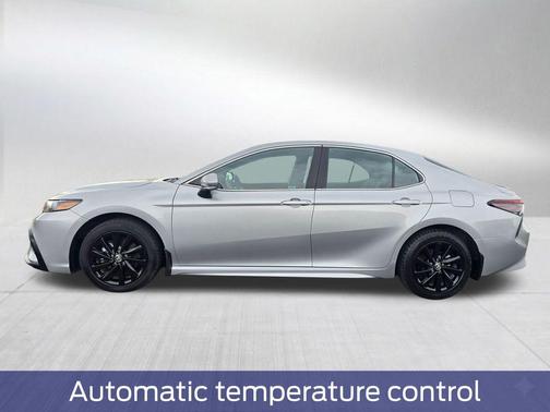 Celestial Silver Metallic 2024 Toyota Camry SE