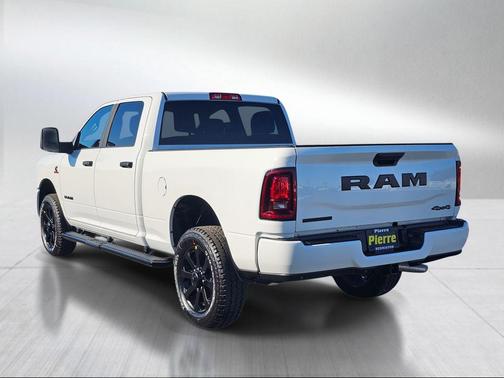 Bright White Clearcoat 2026 RAM 2500 Big Horn Crew Cab 4x4 6'4' Box