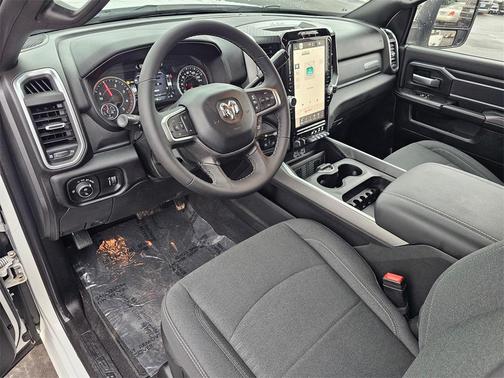 2025 RAM 3500 Big Horn Crew Cab 4x4 8' Box