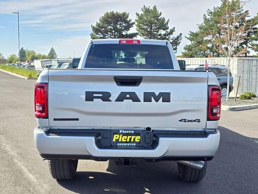 Silver Zynith 2026 RAM 3500 Big Horn Crew Cab 4x4 8' Box