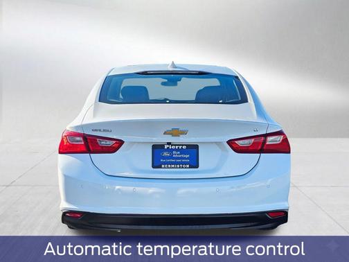 Summit White 2024 Chevrolet Malibu FWD 1LT