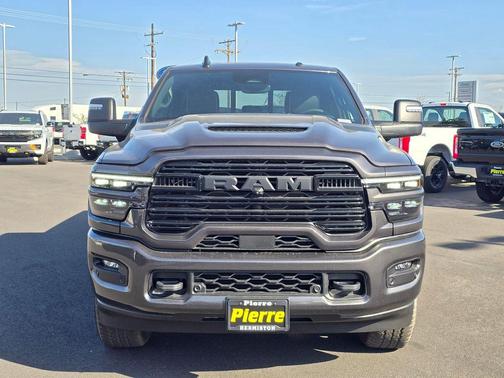 Crystal Metallic 2026 RAM 3500 Laramie Crew Cab 4x4 8' Box