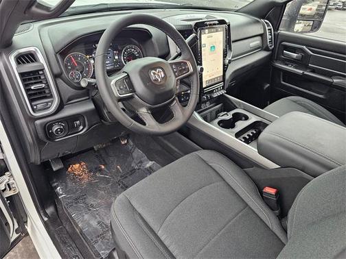 2025 RAM 3500 Big Horn Crew Cab 4x4 8' Box