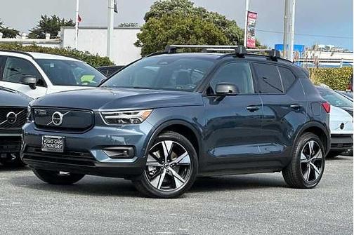 2022 Volvo XC40 Plus