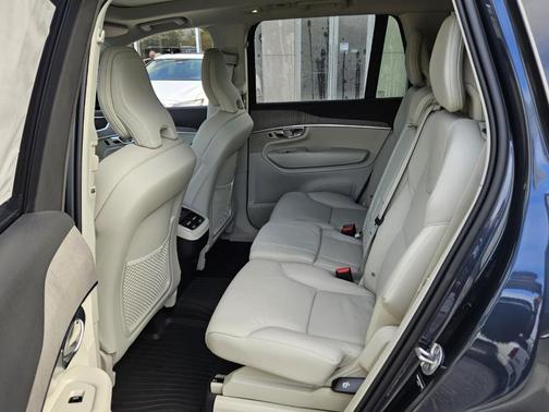 2025 Volvo XC90 B6 Plus 7-Seater